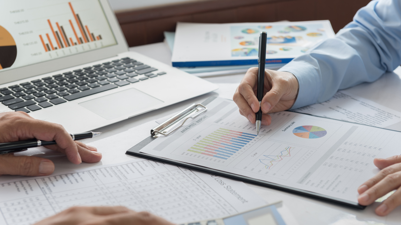 Director of Paperwork administrative and accounting support in California CA accountant services